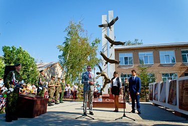 Андрей Аникеев: «Необходимо делать все, чтобы увековечить память героев, которые подарили нам мирную жизнь»