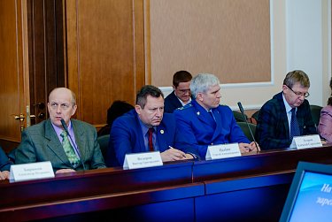 О поддержке социально-ориентированных НКО