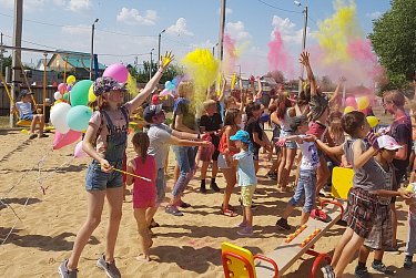 Подарок детям – игровой городок