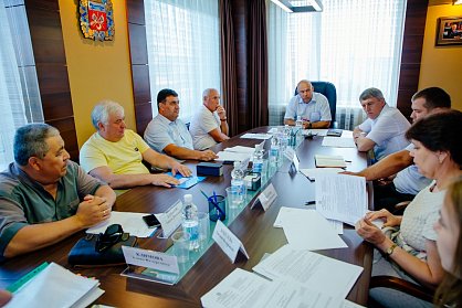 Аркадий Швецов: «Необходимо максимально упростить процедуру сбора и использования валежника для жителей области»