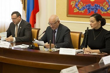 На заседании общественно-политического совета