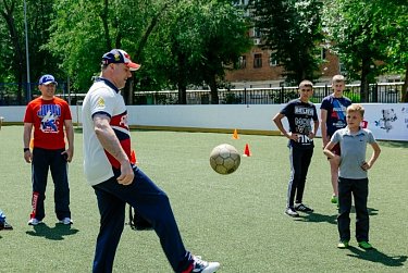 Олег Димов: «Мы гордимся нашей сборной по футболу!»