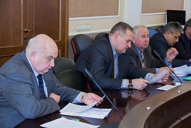 Об использовании природных ископаемых – за «круглым столом»