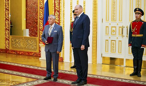 Золотой знак – за вклад в развитие ветеранского движения