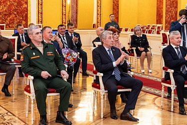 За значительный вклад в содействие СВО