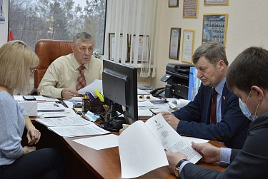 Депутаты не смогут быть членами Общественной палаты