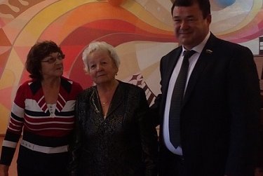  Депутаты поздравили оренбургских учителей с профессиональным праздником