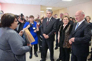 На открытии памятника прославленному земляку