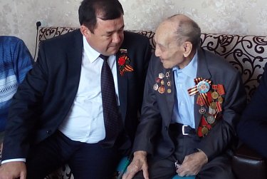 Ермек Алкулов в гостях у ветеранов