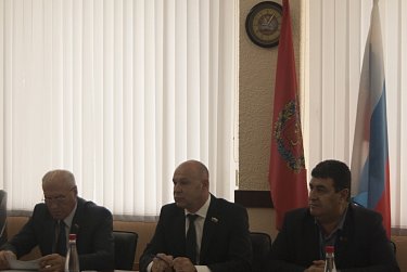 В преддверии парламентской сессии