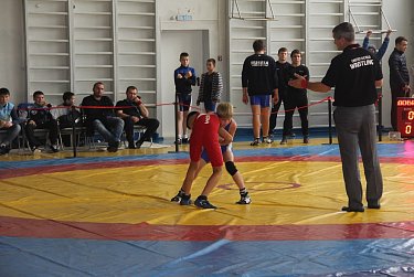 «Мы верим твердо в героев спорта…»