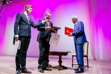 Законодатели поздравили Владимира Канюкова с 75-летием