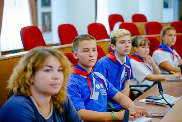 Дом Советов открыл двери для членов детской Правовой палаты