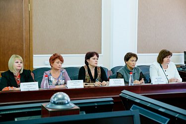 На заседании комитета по социальной и демографической политике 