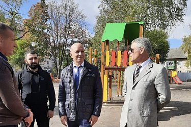 В Бугуруслане благоустраивают общественные пространства