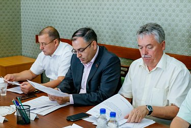 Профильный комитет обсудил изменения в областной бюджет