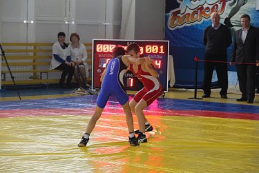 «Мы верим твердо в героев спорта…»