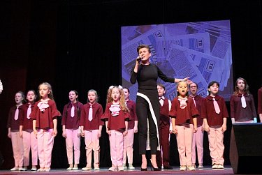 Сергей Салмин поздравил газету «Российская провинция» с вековым юбилеем