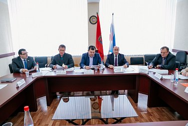 О назначении представителями общественности в квалификационной коллегии судей