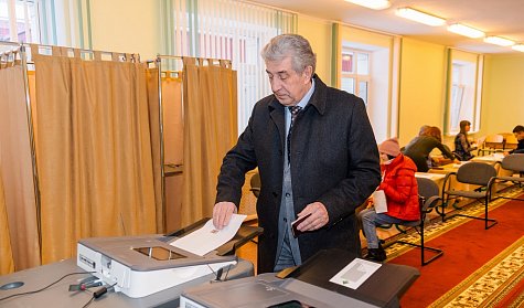 Депутаты проголосовали на выборах Президента России