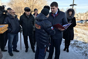 В Новотроицке открылась аллея спортивной славы