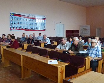 Светлана Иванова встретилась с кувандыкскими ветеранами