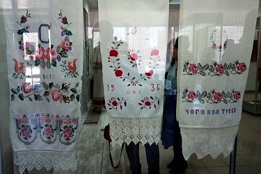 В галерее «Оренбургский пуховый платок» открылась новая экспозиция