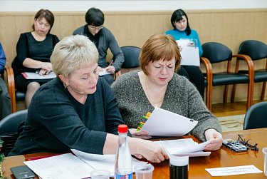 Депутаты обсудили проекты областных законов