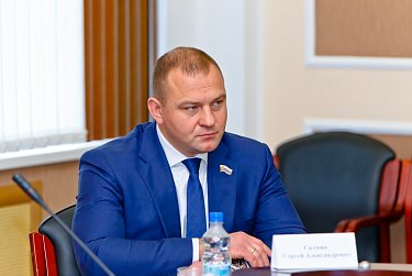 Молодые парламентарии обсудили законопроект о молодежной политике