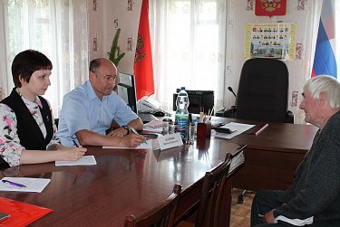 Депутат Виктор Купчик работал в округе