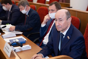 Депутаты дали оценку работе омбудсмена и аудиторов