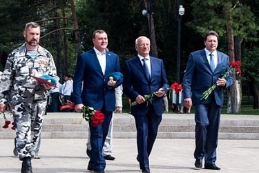 Олег Димов: «Традиции ветеранов десантных войск нужно передать будущим защитникам Отечества»