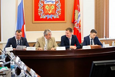 Рассмотрены инициативы Молодежного парламента