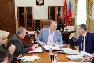 Профильный комитет рекомендовал к принятию ряд законопроектов