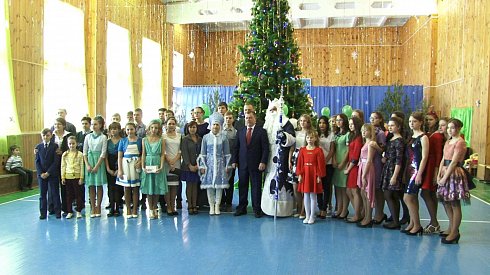 К детворе с подарками