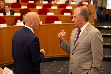 Вопросы парламентской сессии