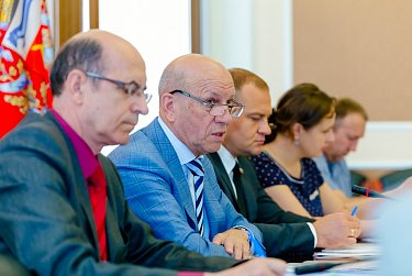 Нужен ли области еще один официальный праздник?