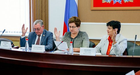 На заседании комитета по социальной и демографической политике