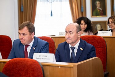 Вопросы парламентской сессии