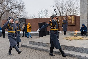 Оренбуржцы почтили память Героев Отечества