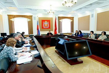 Профильные комитеты: подготовка к очередному заседанию