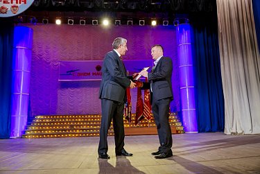 Сергей Грачев поздравил коллектив ПО «Стрела»