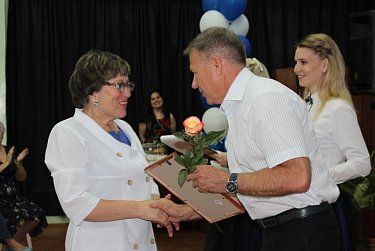 Депутаты посетили лечебные учреждения 