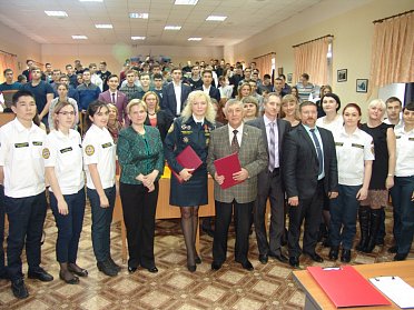 Надыр Ибрагимов встретился с будущими спасателями МЧС