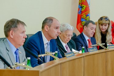 Реализацию нацпроектов обсудили на Совете старейшин