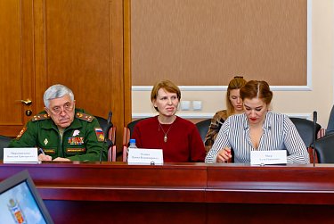 Молодые парламентарии обсудили законопроект о молодежной политике