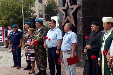 День ВДВ Оренбуржье отметило торжественными шествиями и митингами