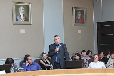 В Оренбурге презентовали книгу «Соленые озера  Соль-Илецка»