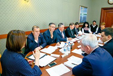 Продолжается работа над законопроектами, регулирующими региональное бюджетное и налоговое законодательство 