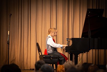 Олег Димов: «Сегодняшний радостный солнечный день открывает новый учебный год»